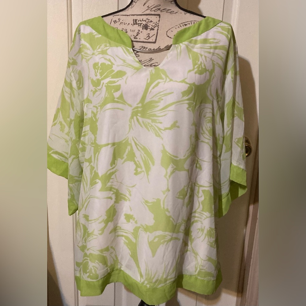Ladies Size 16 Dana Kay Blouse